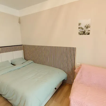 Apartman Equipe Climatise Rdc A 100m Des Cures